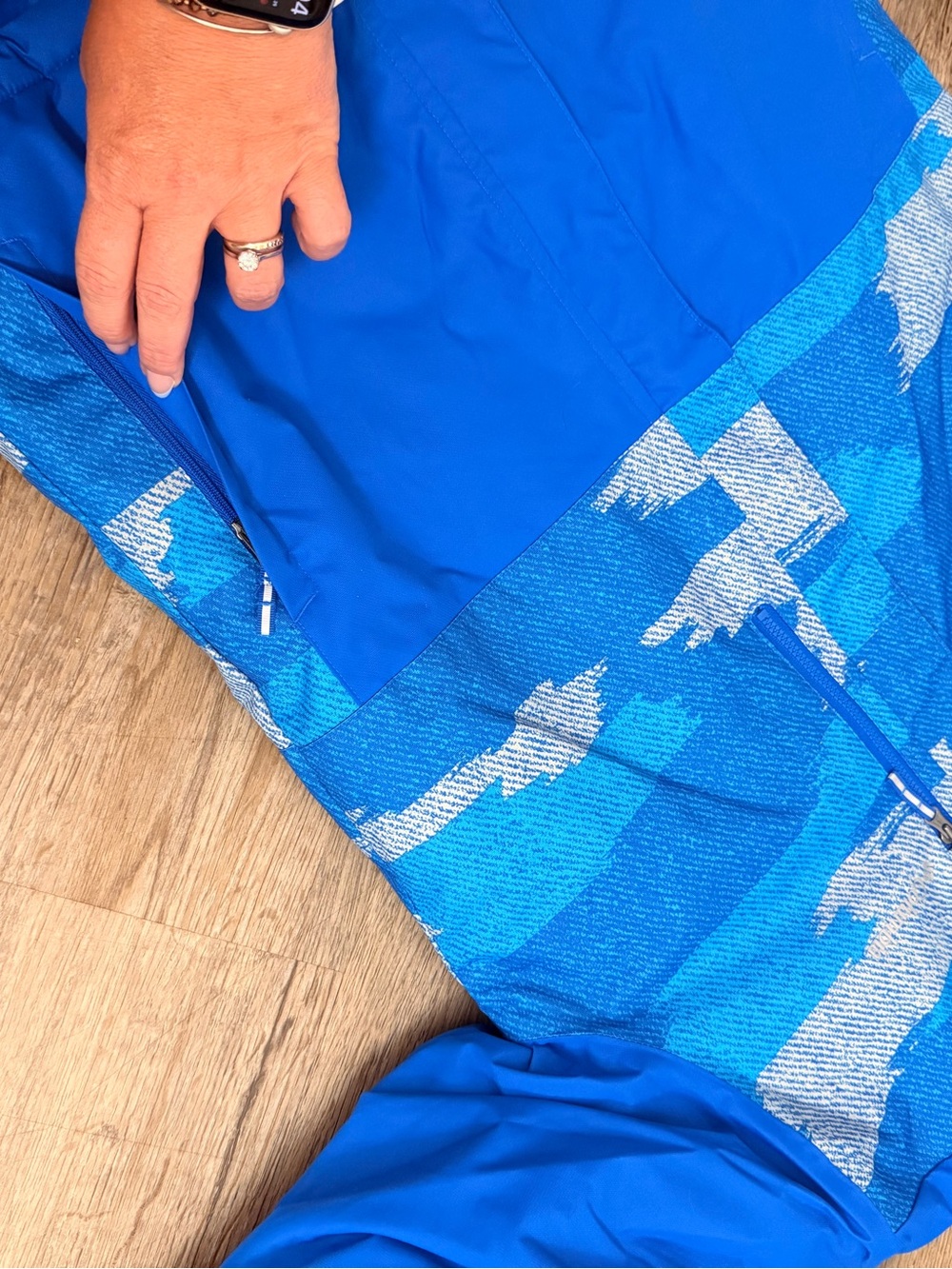 Columbia • Omni-Tech Snow Jacket - Picture 3 of 14
